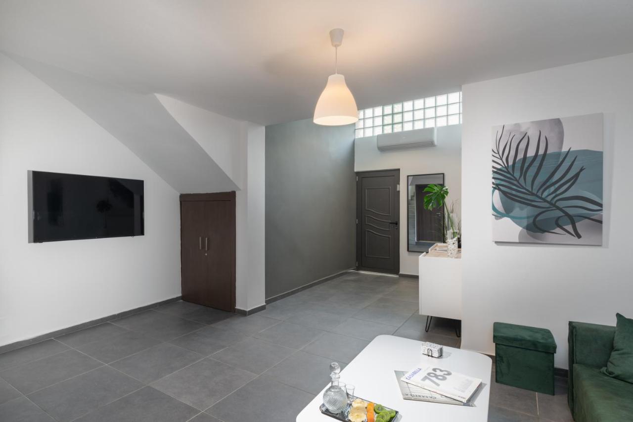 Zen Central Luxury Apartment Ираклио Екстериор снимка
